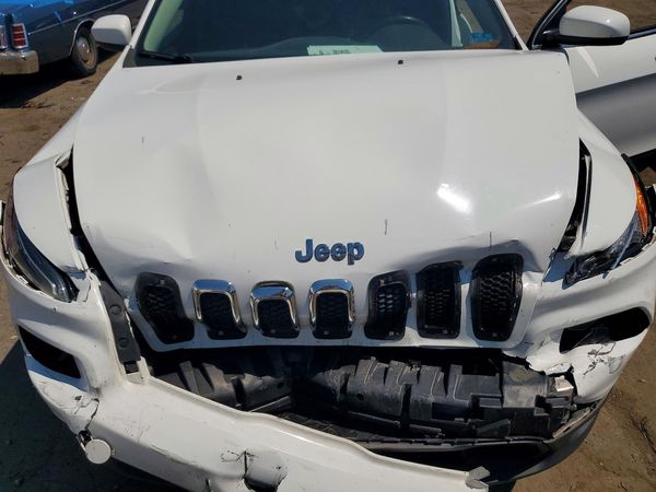 2015 JEEP CHEROKEE LATITUDE 4X4