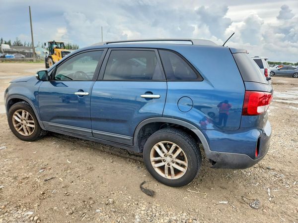 2014 KIA SORENTO Base/ LX