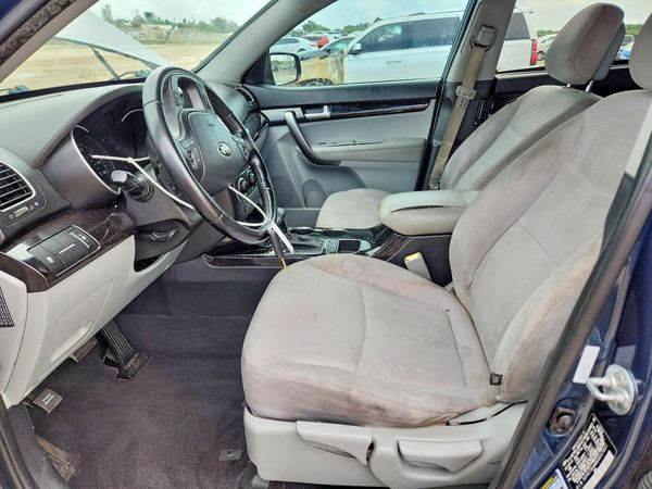 2014 KIA SORENTO Base/ LX