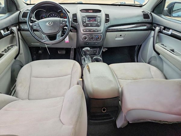 2014 KIA SORENTO Base/ LX