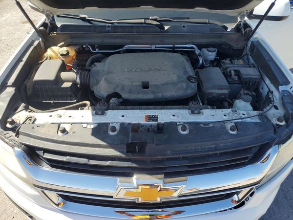 2018 CHEVROLET COLORADO LT — Engine bay