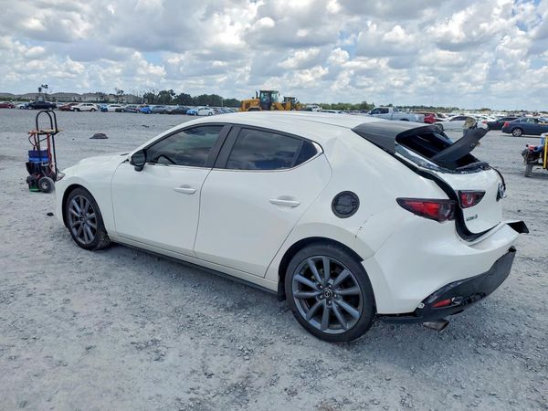 2021 MAZDA 3