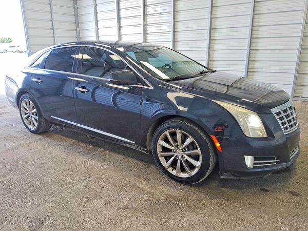 2013 CADILLAC XTS Luxury