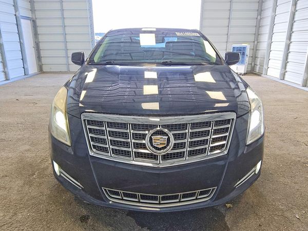 2013 CADILLAC XTS Luxury
