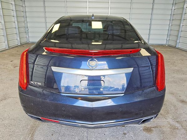 2013 CADILLAC XTS Luxury