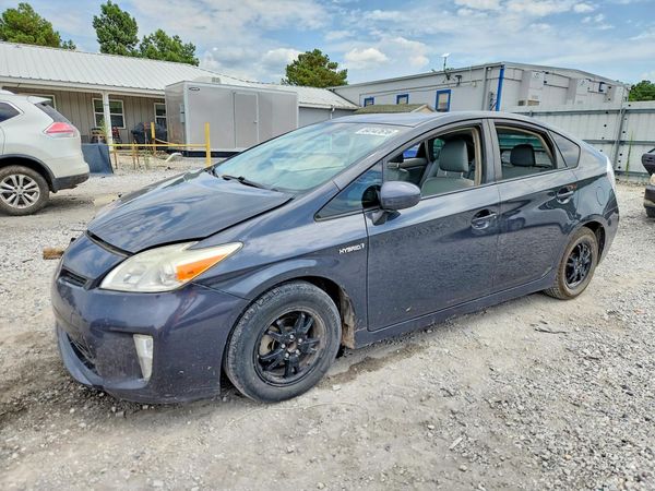 2014 TOYOTA PRIUS