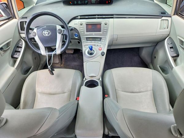2014 TOYOTA PRIUS