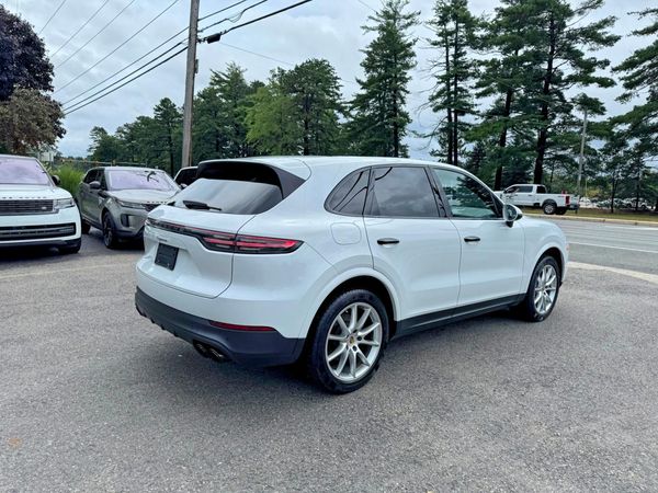 2019 PORSCHE CAYENNE