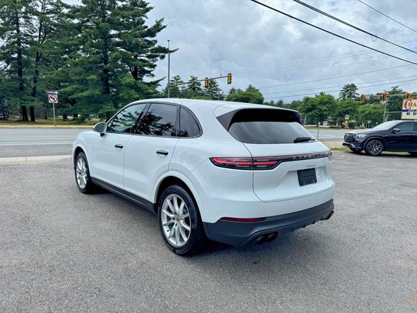 2019 PORSCHE CAYENNE
