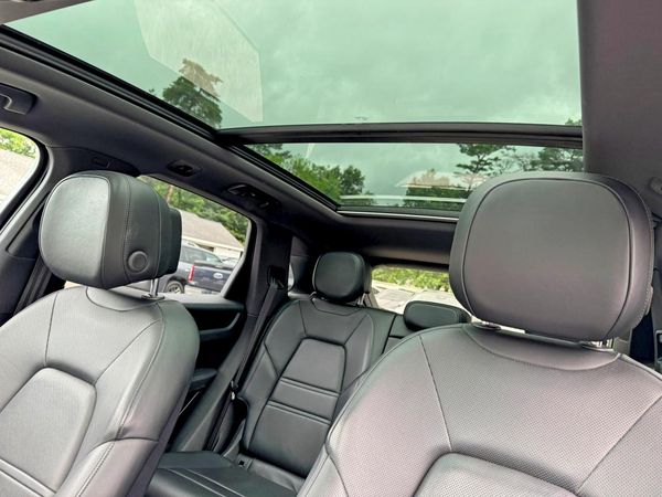 2019 PORSCHE CAYENNE