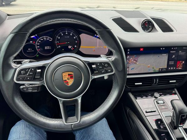 2019 PORSCHE CAYENNE