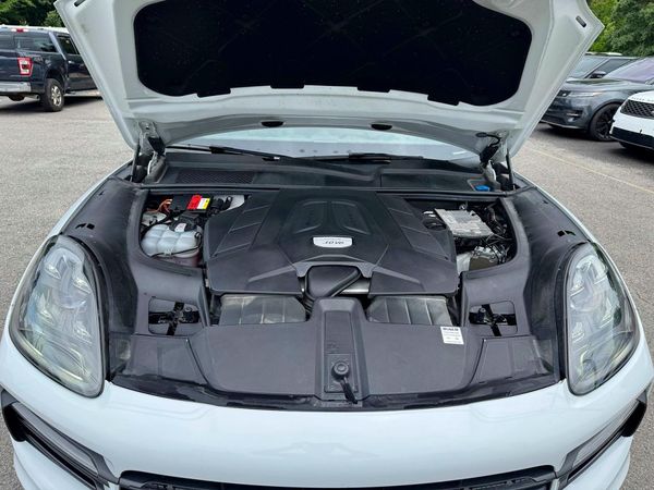 2019 PORSCHE CAYENNE