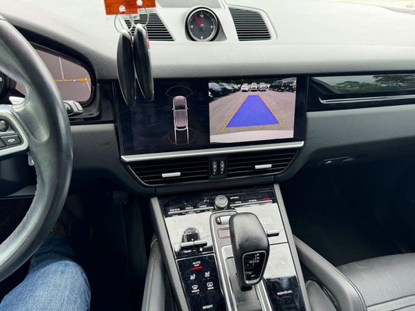 2019 PORSCHE CAYENNE