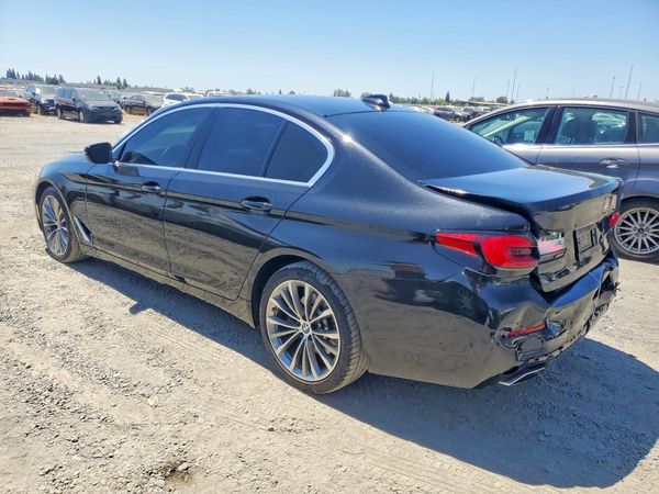 2021 BMW 530