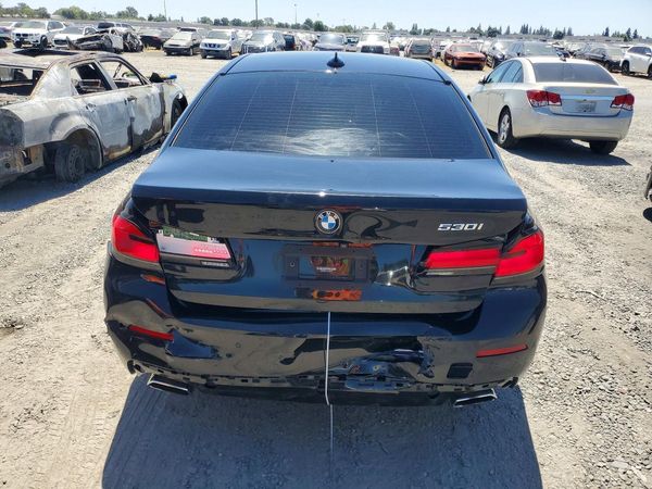 2021 BMW 530