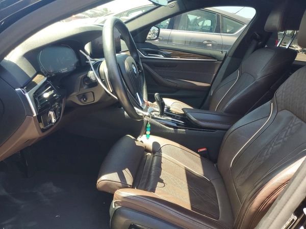 2021 BMW 530