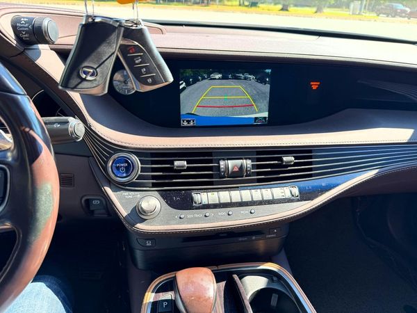 2018 LEXUS LS 500h