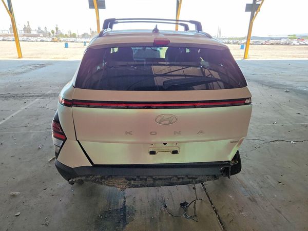 2024 HYUNDAI KONA SE