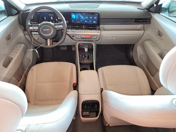 2024 HYUNDAI KONA SE