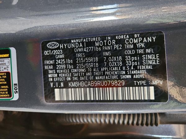 2024 HYUNDAI KONA SE