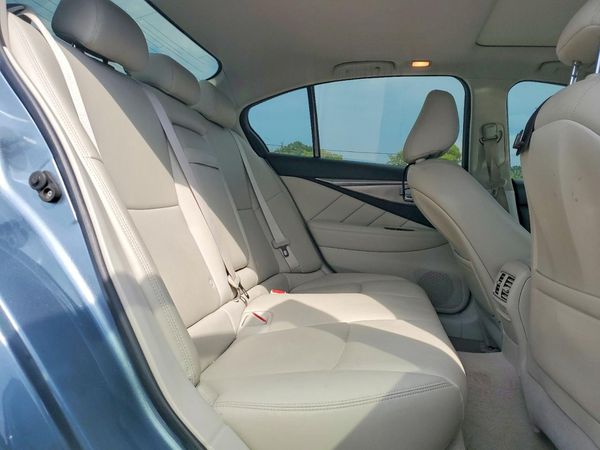 2017 INFINITI Q50