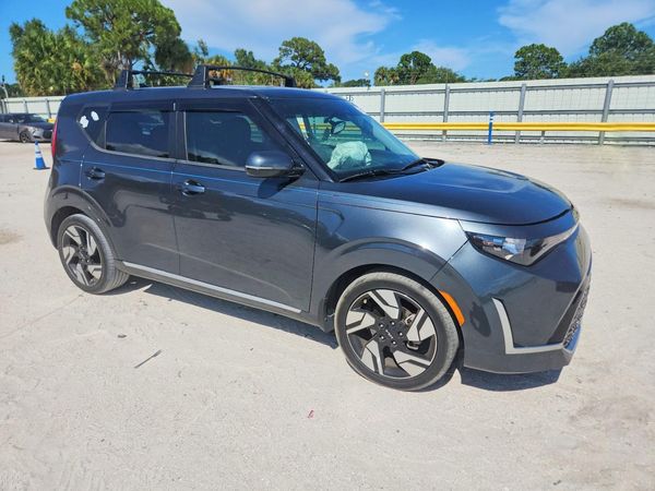 2025 KIA SOUL GT-Line — Passenger 3/4