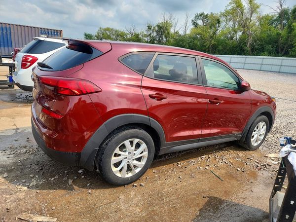 2020 HYUNDAI TUCSON SE