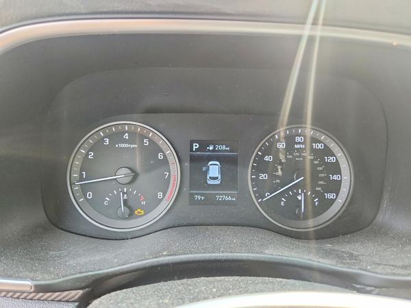 2020 HYUNDAI TUCSON SE