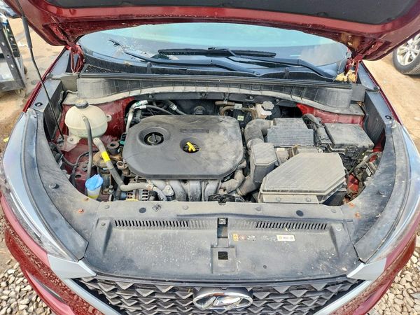 2020 HYUNDAI TUCSON SE