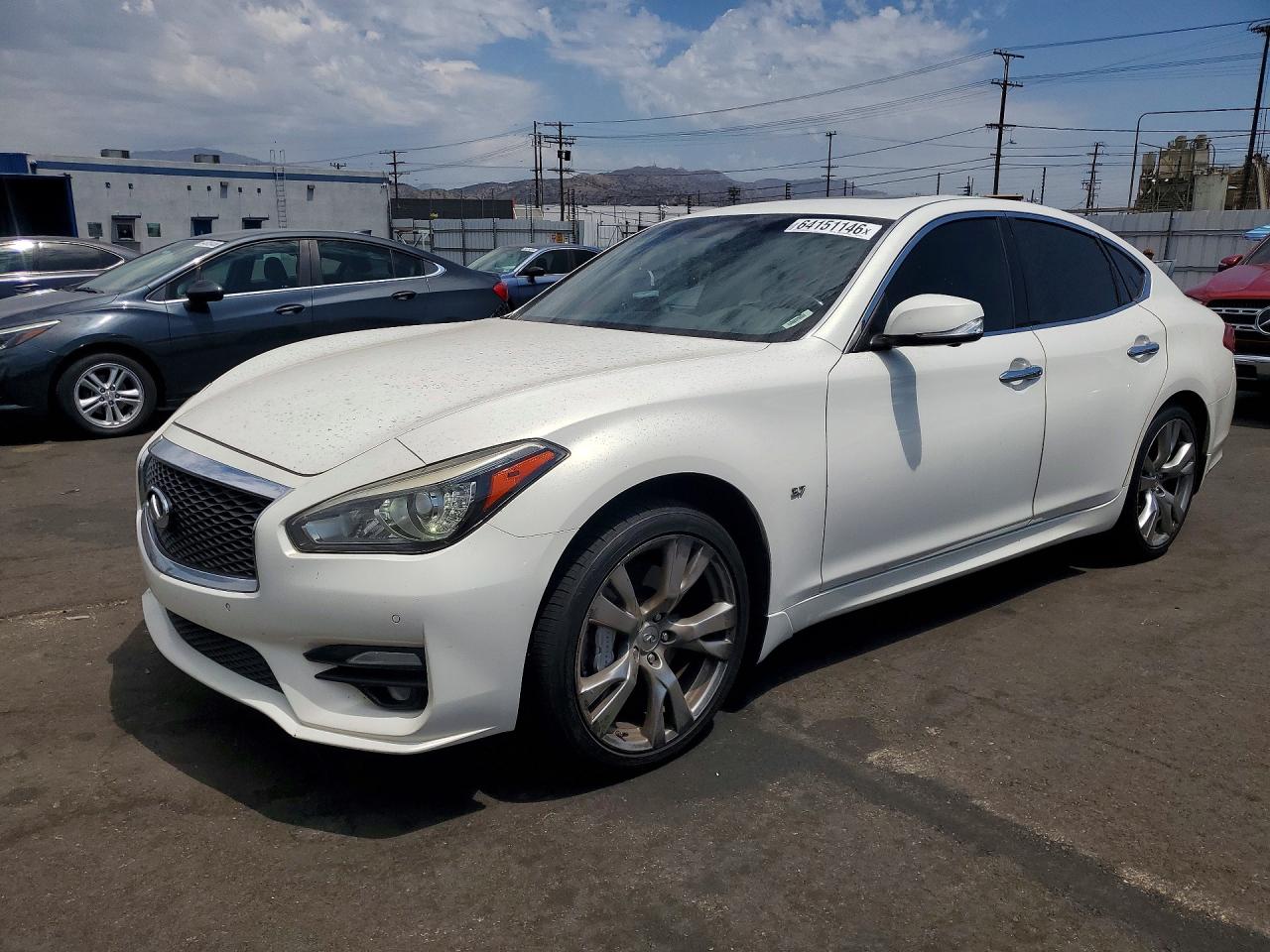 2015 INFINITI Q70