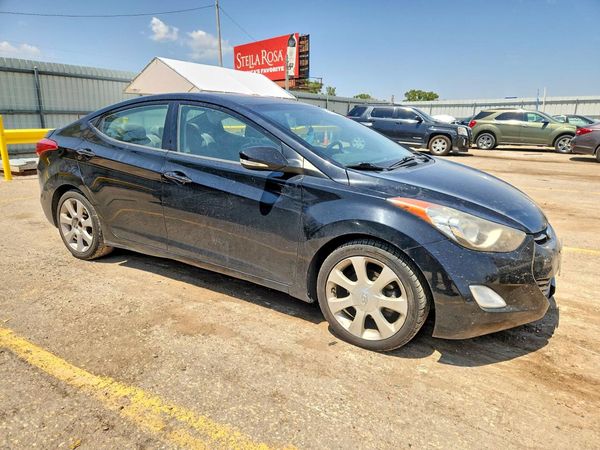 2013 HYUNDAI ELANTRA