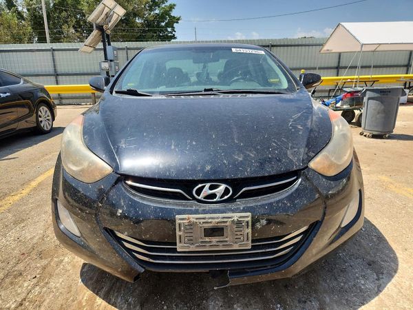 2013 HYUNDAI ELANTRA