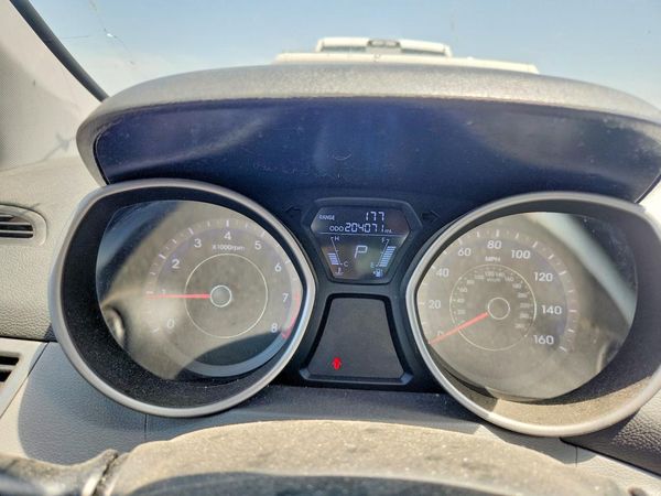 2013 HYUNDAI ELANTRA