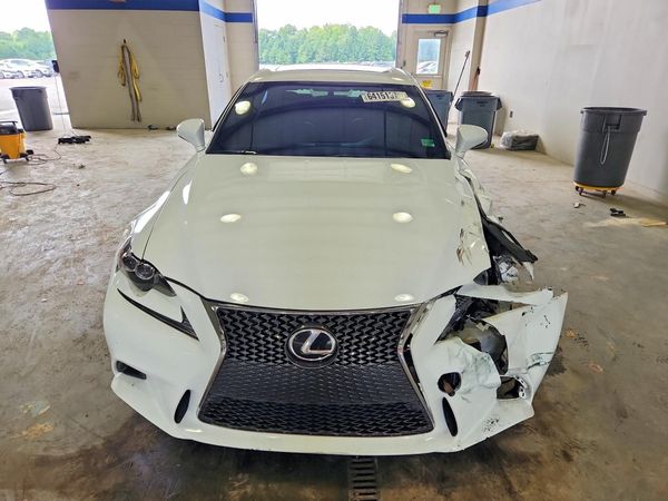 2016 LEXUS IS 200t