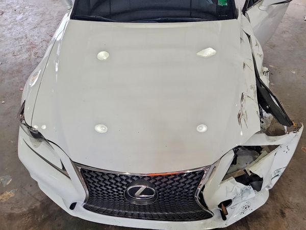 2016 LEXUS IS 200t
