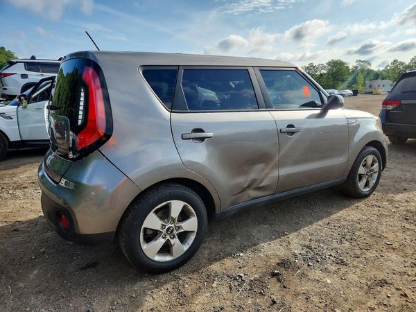 2017 KIA SOUL Base