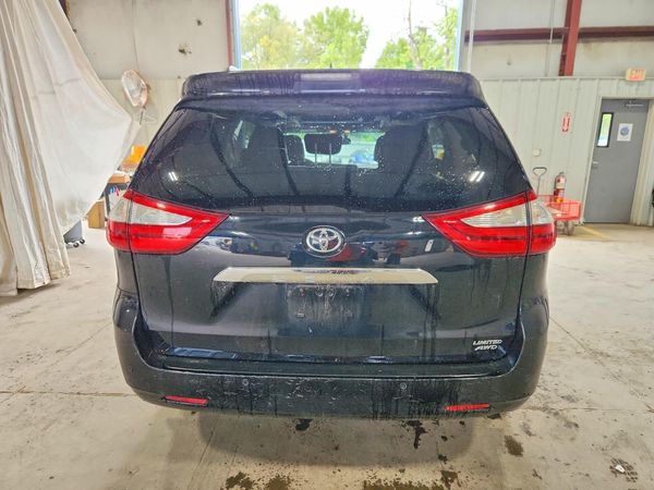 2015 TOYOTA SIENNA