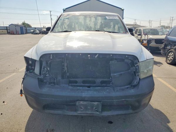 2013 RAM 1500 ST QUAD CAB 4X4