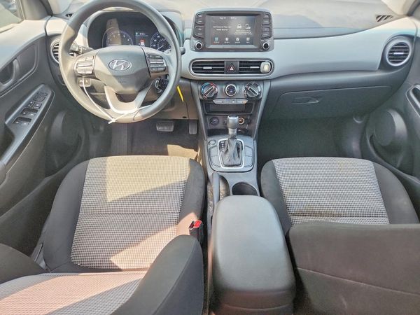 2021 HYUNDAI KONA SE