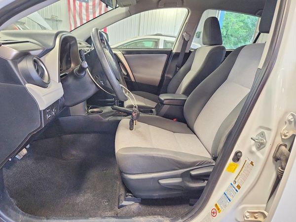 2015 TOYOTA RAV4 LE (X Grade)