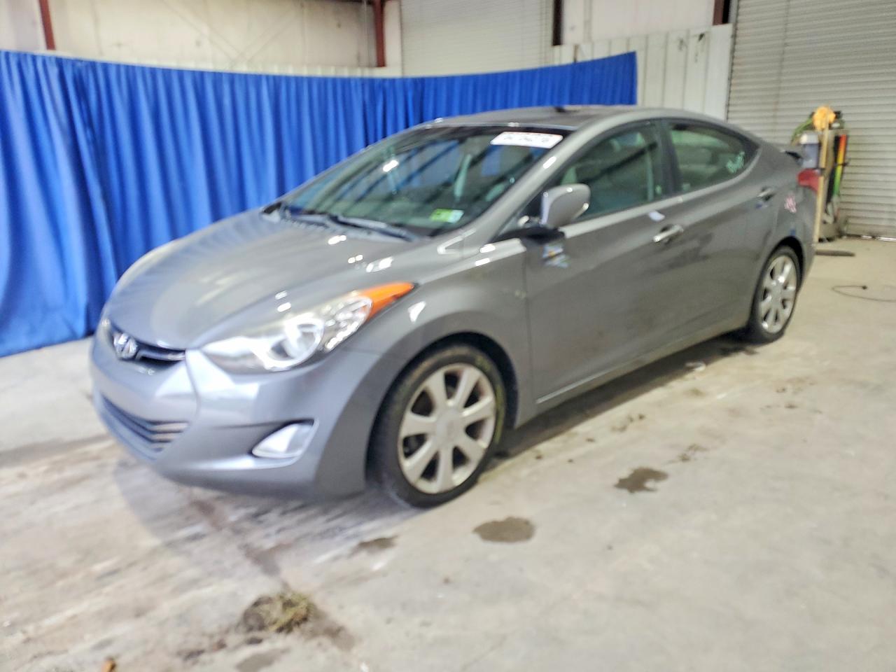 2013 HYUNDAI ELANTRA