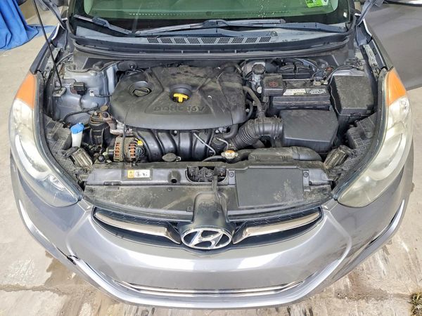 2013 HYUNDAI ELANTRA