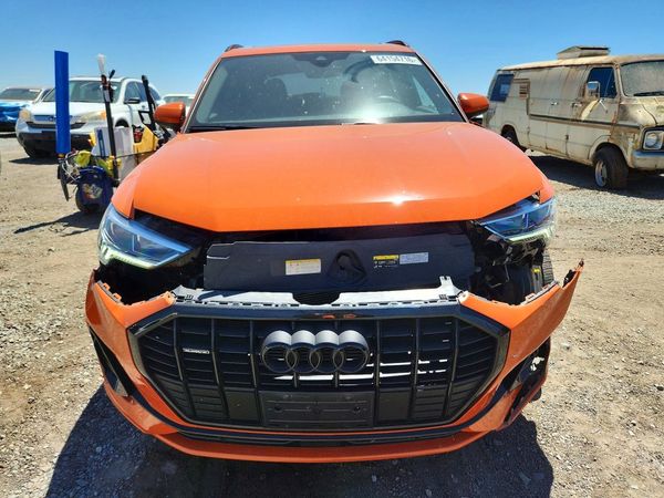 2025 AUDI Q3 S Line quattro Premium