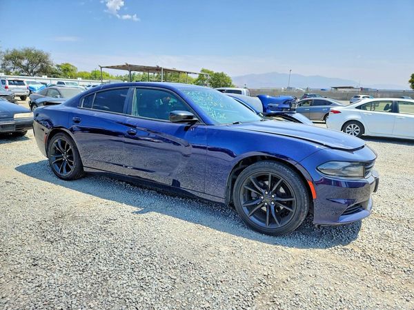 2016 DODGE CHARGER SXT