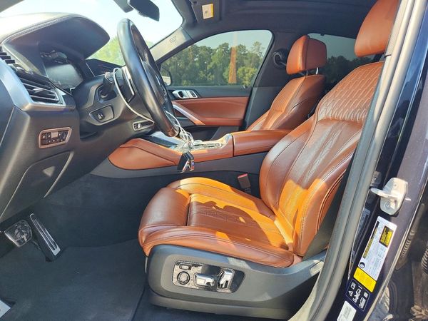 2021 BMW X6 M50i