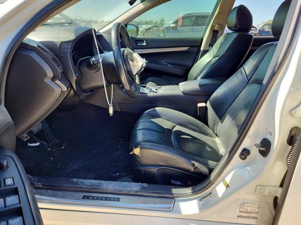 2015 INFINITI Q40