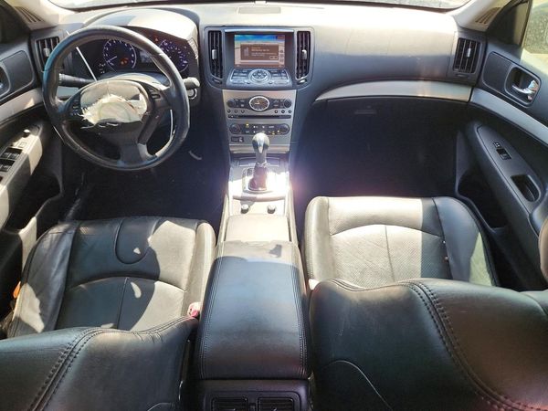 2015 INFINITI Q40
