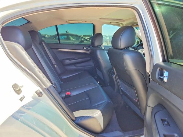 2015 INFINITI Q40