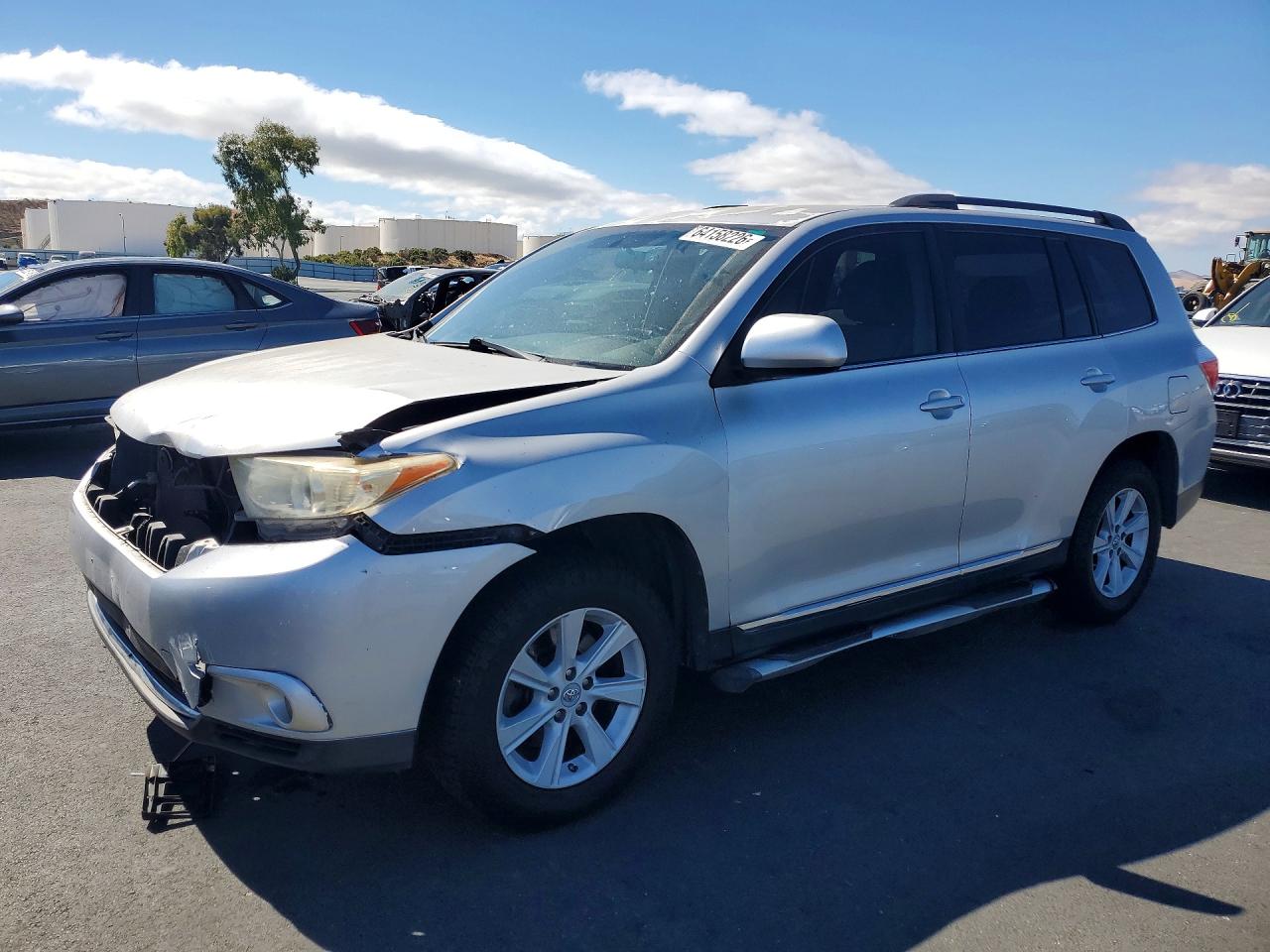 2012 TOYOTA HIGHLANDER Base/Hybrid — Front 3/4
