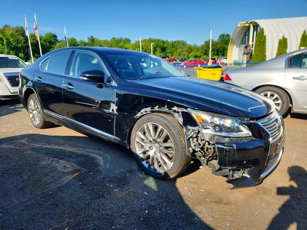 2013 LEXUS LS 460